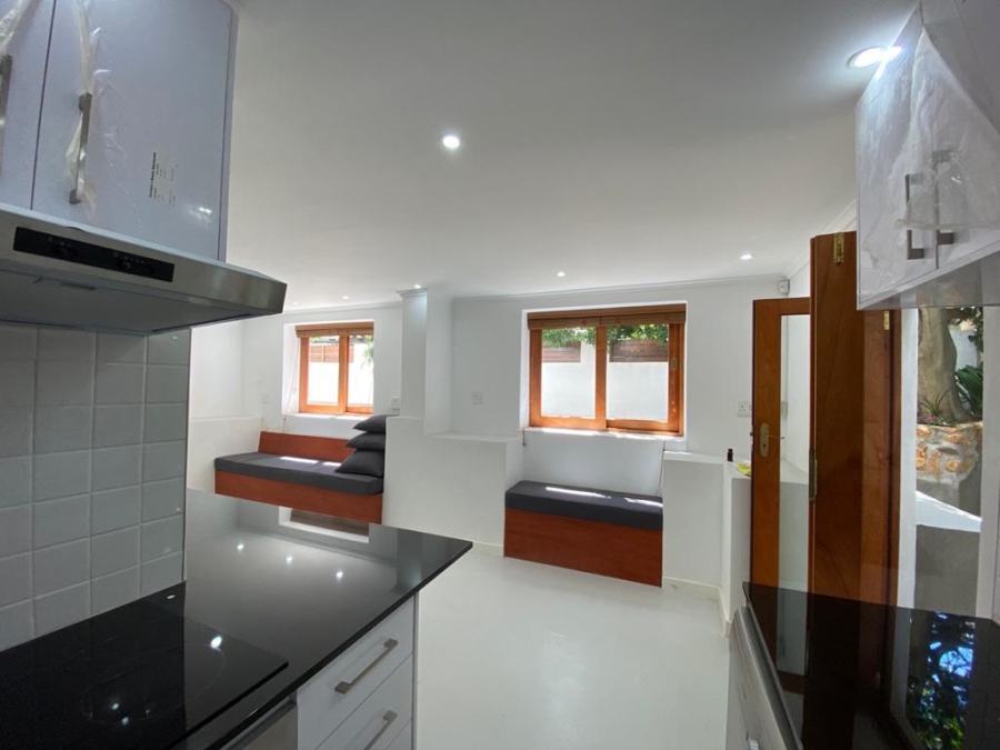 3 Bedroom Property for Sale in Vredehoek Western Cape